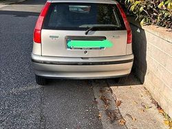 Grigio Usata 1999 Fiat Punto Style Tre volumi | 1300 €