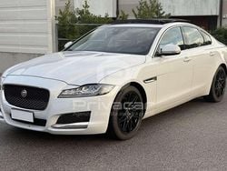 Grigio Usata 2015 Jaguar XF Prestige Tre volumi | 15.990 € (Buon prezzo)