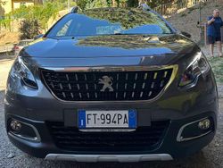 Grigio Usata 2019 Peugeot 2008 GT-line SUV | 12.900 € (Buon prezzo)