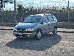 Grigio Usata 2004 Opel Zafira Monovolume | 1900 € (Buon prezzo)