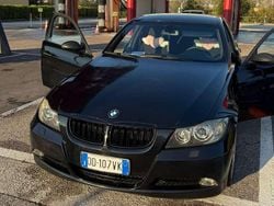 Nero Usata 2006 BMW 320 Tre volumi | 3290 € (Buon prezzo)