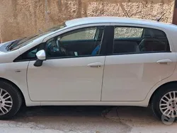 Usata 2013 Fiat Grande Punto Due volumi | 6000 € (Buon prezzo)