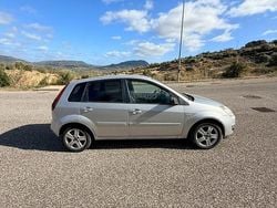 Grigio Usata 2008 Ford Fiesta Due volumi | 2000 € (Buon prezzo)