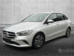 Argento Usata 2020 Mercedes B200 Business Monovolume | 28.950 € (Molto cara)