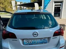 Usata 2015 Opel Astra Station wagon | 9700 € (Molto cara)