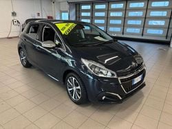 Nero Usata 2018 Peugeot 208 Allure Due volumi | 9500 € (Buon prezzo)