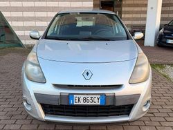 Grigio Usata 2011 Renault Clio III Tre volumi | 3900 € (Buon prezzo)