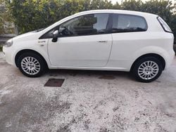 Bianco Usata 2014 Fiat Grande Punto Due volumi | 2300 € (Ottimo prezzo)