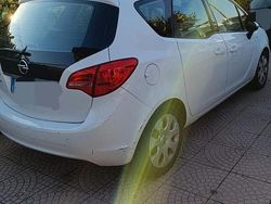 Usata 2012 Opel Meriva Monovolume | 3000 € (Buon prezzo)