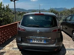 Grigio Usata 2013 Renault Scénic XMOD Monovolume | 3700 € (Buon prezzo)