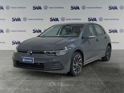 Grigio Usata 2023 VW Golf VIII Life Tre volumi | 24.900 € (Buon prezzo)