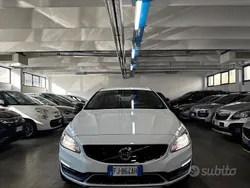 Usata 2017 Volvo V60 CC Summum Station wagon | 11.500 € (Ottimo prezzo)