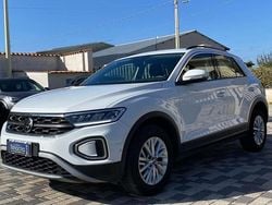 Bianco Usata 2022 VW T-Roc Life SUV | 20.900 € (Buon prezzo)