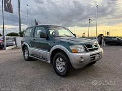 Verde Usata 2004 Mitsubishi Pajero Intense SUV | 11.990 € (Buon prezzo)