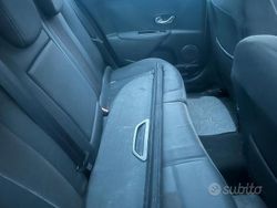 Blu Usata 2011 Renault Mégane Tre volumi | 2950 € (Buon prezzo)