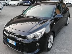 Nero Usata 2017 Kia Rio Active Tre volumi | 7500 € (Buon prezzo)
