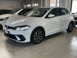 Bianco Usata 2023 VW Polo Life Tre volumi | 16.000 € (Ottimo prezzo)