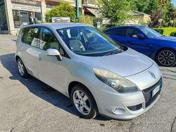 Grigio Usata 2011 Renault Scénic III Dynamique Monovolume | 2500 € (Super prezzo)