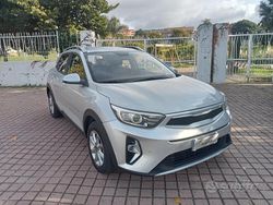 Grigio Usata 2022 Kia Stonic Style SUV | 12.999 € (Buon prezzo)
