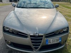 Grigio Usata 2007 Alfa Romeo 159 Distinctive Tre volumi | 3800 € (Buon prezzo)