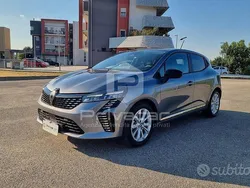 Grigio Usata 2024 Renault Clio V Esprit Alpine Due volumi | 16.490 € (Buon prezzo)