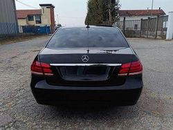 Nero Usata 2015 Mercedes E200 Executive Tre volumi | 14.000 € (Cara)