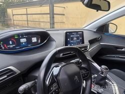 Grigio Usata 2017 Peugeot 3008 Allure SUV | 11.900 € (Buon prezzo)