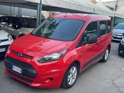 Rosso Usata 2018 Ford Tourneo Connect Monovolume | 8499 € (Ottimo prezzo)