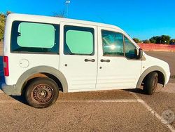 Bianco Usata 2008 Ford Tourneo Monovolume | 4000 €