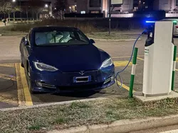 Usata 2018 Tesla Model S Tre volumi | 32.500 €