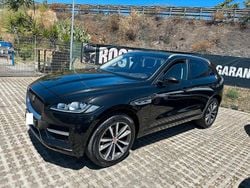 Nero Usata 2017 Jaguar F-Pace R-Sport SUV | 18.000 € (Ottimo prezzo)