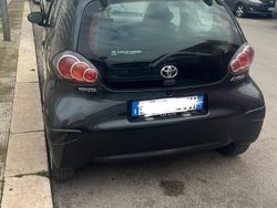 Nero Usata 2010 Toyota Aygo Due volumi | 3600 € (Buon prezzo)