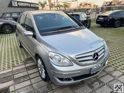 Nessuno(met.) Usata 2007 Mercedes B200 Monovolume | 6000 € (Cara)