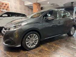 Grigio Usata 2019 Peugeot 208 Allure Due volumi | 6900 € (Ottimo prezzo)