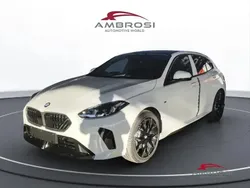 Alpin white pastello Nuova 2025 BMW 120 M Sport Due volumi | 38.000 € (Super prezzo)
