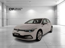Bianco Usata 2022 VW Golf VIII Style Tre volumi | 24.300 € (Buon prezzo)