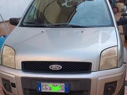 Grigio Usata 2003 Ford Fusion Station wagon | 1300 € (Ottimo prezzo)