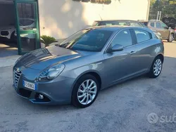 Grigio Usata 2017 Alfa Romeo Giulietta Super Due volumi | 9500 € (Ottimo prezzo)