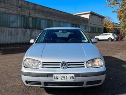 Grigio Usata 1998 VW Golf IV Tre volumi | 999 € (Ottimo prezzo)