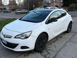 Usata 2012 Opel Astra GTC S Tre volumi | 3800 € (Ottimo prezzo)