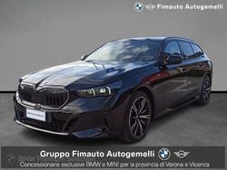 Nero / metallizzato Usata 2024 BMW 520 M Sport Station wagon | 58.900 € (Buon prezzo)