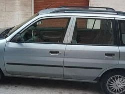 Blu/azzurro Usata 2002 Mazda Demio Exclusive Due volumi | 900 €