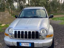 Grigio Usata 2006 Jeep Cherokee SUV | 7000 €