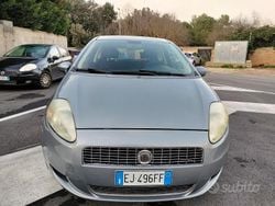Grigio Usata 2009 Fiat Grande Punto Sport Due volumi | 2250 € (Ottimo prezzo)