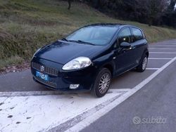 Blu Usata 2009 Fiat Punto Tre volumi | 2900 €