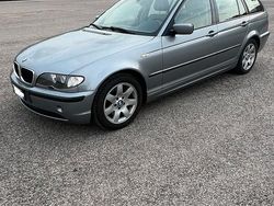 Grigio Usata 2004 BMW 320 Station wagon | 2850 € (Buon prezzo)