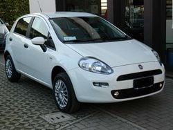 Bianco Usata 2015 Fiat Punto Street Tre volumi | 5800 € (Buon prezzo)