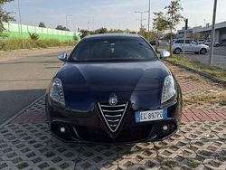 Usata 2011 Alfa Romeo Giulietta Distinctive Tre volumi | 5900 € (Cara)