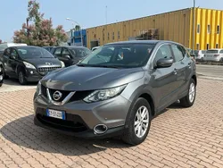 Grigio Usata 2014 Nissan Qashqai Tekna SUV | 6700 € (Buon prezzo)