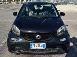 Nero Usata 2015 Smart ForTwo Coupé Passion Due volumi | 8300 € (Buon prezzo)